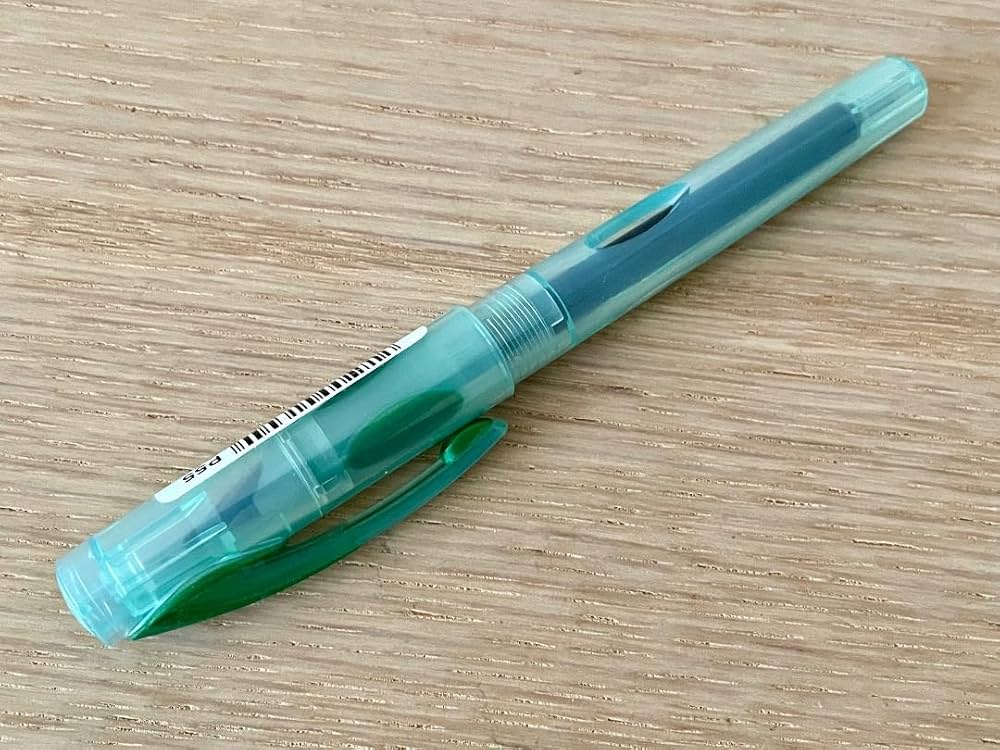 Amazon | ペリカン 万年筆 フューチャー スケルトンブルー